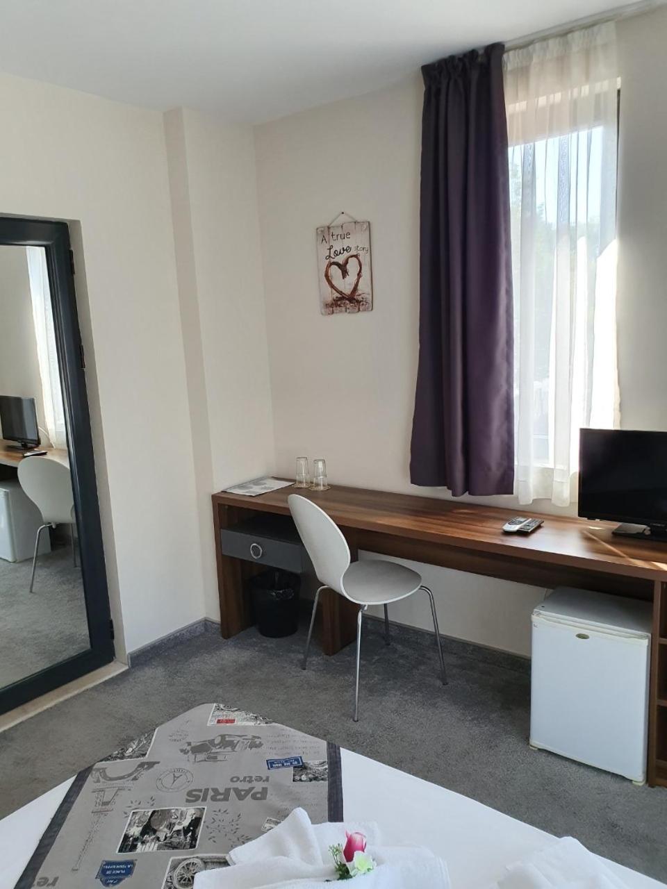 בורגאס Family Hotel Novel City חדר תמונה