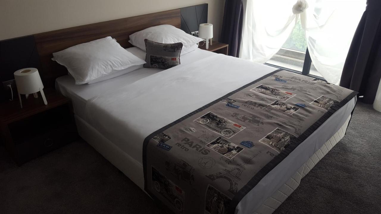 בורגאס Family Hotel Novel City מראה חיצוני תמונה