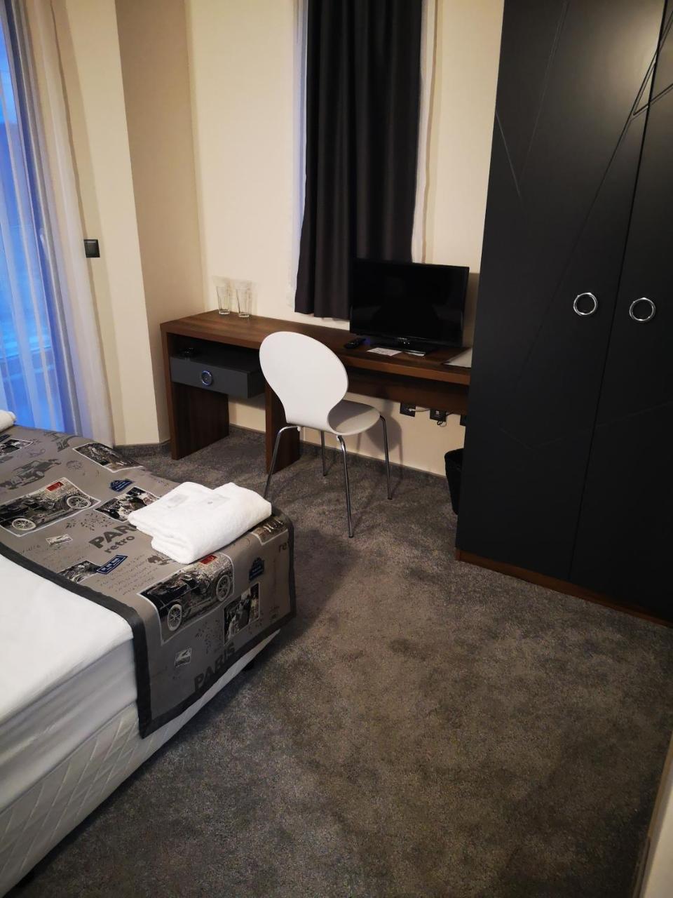 בורגאס Family Hotel Novel City מראה חיצוני תמונה