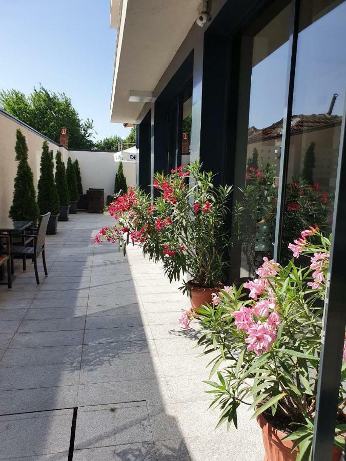 בורגאס Family Hotel Novel City מראה חיצוני תמונה