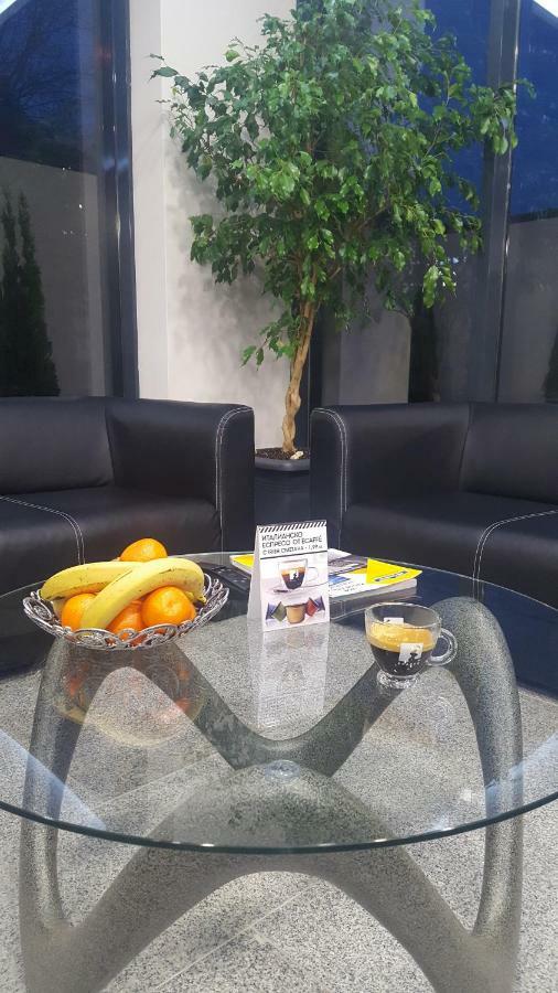 בורגאס Family Hotel Novel City מראה חיצוני תמונה